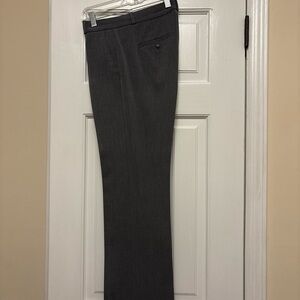 Banana Republic Women’s Gray Logan Dress Pants, size 2P - Classic Straight Leg
